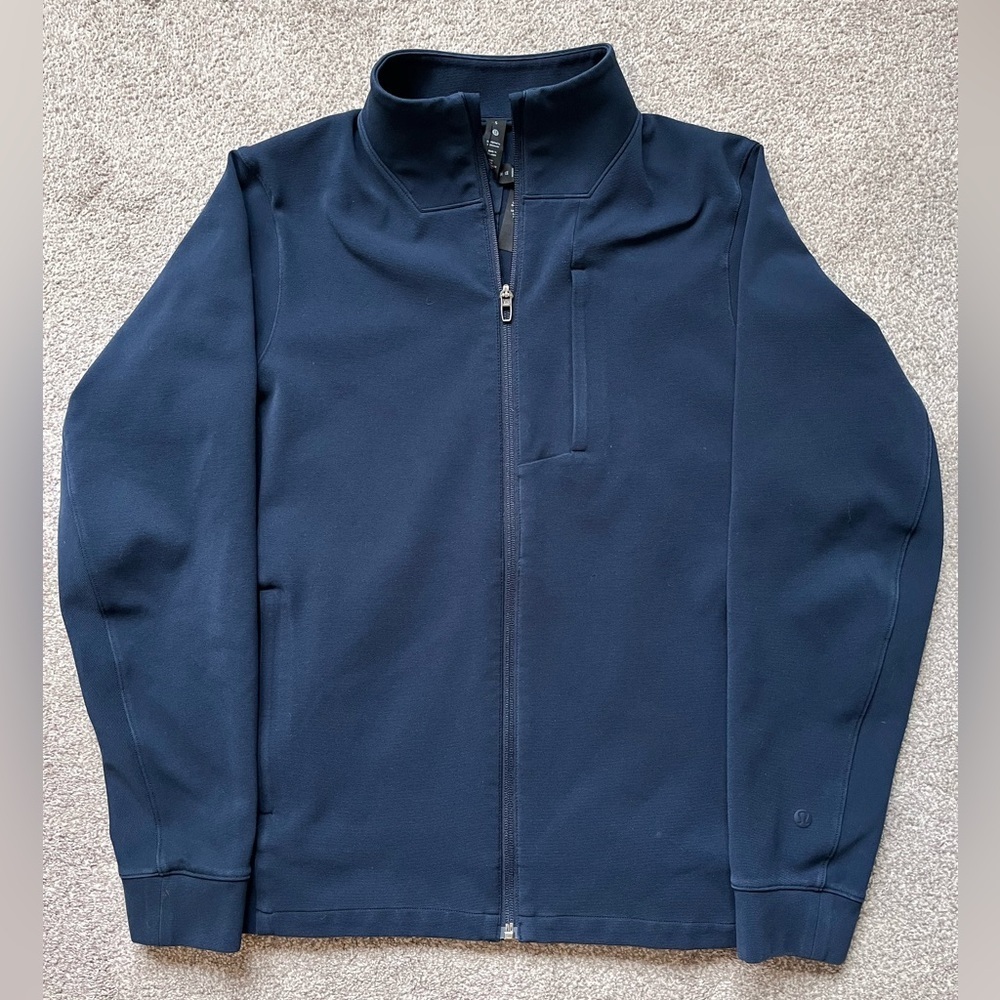 Mens Lululemon Sojourn Jacket Size Small EUC Navy Blue